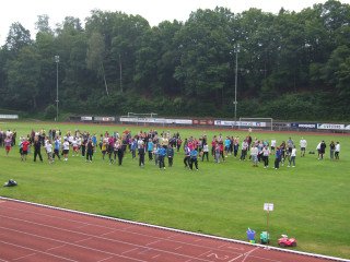 Zumba zum Aufwärmen. Foto: SPPM/Hofbauer