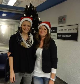 Die SV-Lehrerinnen Inga Gerlings (l.) und Dorothea Pietrzak sagten "Danke!". Foto: SMMP
