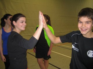 Schülerinnen und Schüler der Sportklassen von Realschule und Berufskolleg lernten sich kennen. Foto: SMMP/Gerlings